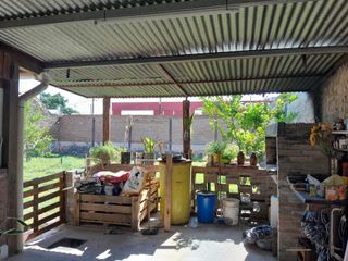 Foto 9 de VENTA - CASA CON LOCALES COMERCIALES -Bª JURAMENTO