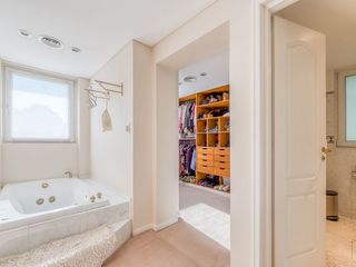 Foto 26 de CASA EN ALQUILER DEL VISO, 6 AMBIENTES, CON PILETA