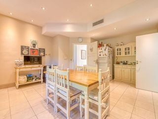 Foto 18 de CASA EN ALQUILER DEL VISO, 6 AMBIENTES, CON PILETA