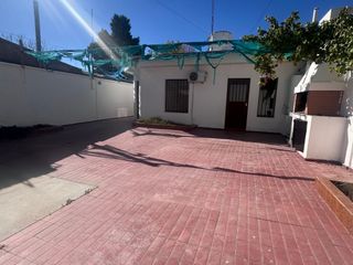 Foto 1 de Casa en alquiler de 3 dormitorios c/ cochera en Maipú