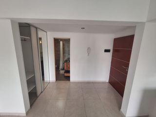 Foto 1 de VENTA DEPTO. MONOAMBIENTE CON BALCON FRENTE