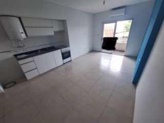 Foto 2 de VENTA DEPTO. MONOAMBIENTE CON BALCON FRENTE