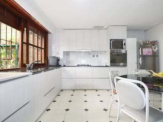 Foto 5 de VENTA CASA 5 AMBIENTES 2 COCHERAS PLAYROOM  DEVOTO