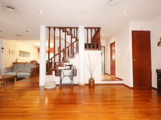 Foto 3 de VENTA CASA 5 AMBIENTES 2 COCHERAS PLAYROOM  DEVOTO