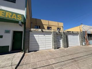 Foto 2 de VENTA CASA 5 DORMITORIOS AV. SAN MARTIN