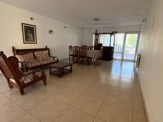 Foto 13 de VENTA CASA 5 DORMITORIOS AV. SAN MARTIN