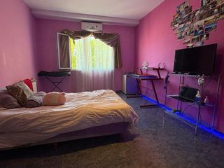 Foto 52 de VENTA CASA 5 DORMITORIOS AV. SAN MARTIN