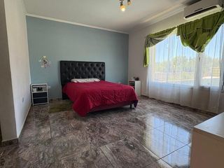 Foto 32 de VENTA CASA 5 DORMITORIOS AV. SAN MARTIN