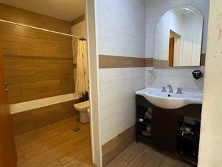 Foto 53 de VENTA CASA 5 DORMITORIOS AV. SAN MARTIN