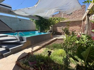 Foto 67 de VENTA CASA 5 DORMITORIOS AV. SAN MARTIN