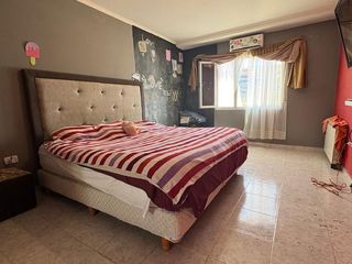 Foto 42 de VENTA CASA 5 DORMITORIOS AV. SAN MARTIN