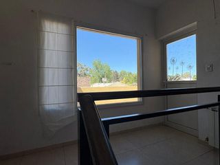Foto 28 de VENTA CASA 5 DORMITORIOS AV. SAN MARTIN