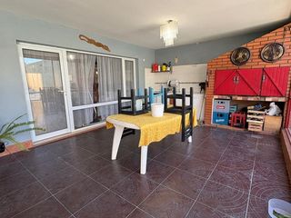 Foto 25 de VENTA CASA 5 DORMITORIOS AV. SAN MARTIN
