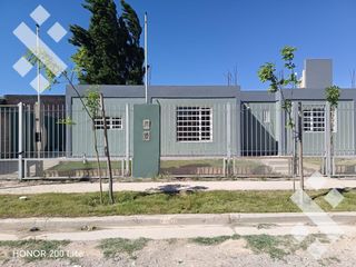 Foto 1 de En Venta, Casa 2 dormitorios, en planta baja, B° 5 Soles Plottier