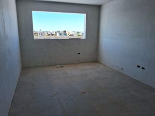 Foto 10 de Oficina en ALQUILER en Colinas de Manantiales, amplia y luminosa, a estrenar en planta alta.  Apto profesional