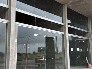 Foto 2 de Oficina en ALQUILER en Colinas de Manantiales, amplia y luminosa, a estrenar en planta alta.  Apto profesional