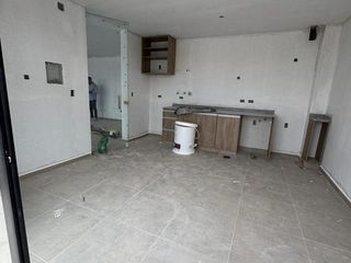 Foto 4 de Oficina en ALQUILER en Colinas de Manantiales, amplia y luminosa, a estrenar en planta alta.  Apto profesional