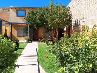 Foto 1 de ALQUILER CASA CUTRAL CO B PARQUE OESTE