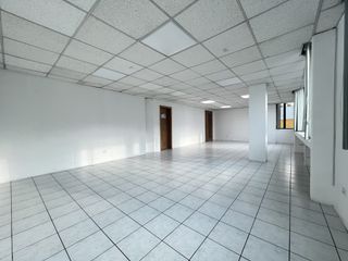 Foto 2 de Renta Oficina 60M2 La Vozandes/Incluye Parqueadero