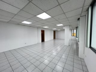 Foto 11 de Renta Oficina 60M2 La Vozandes/Incluye Parqueadero