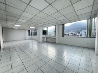 Foto 4 de Renta Oficina 60M2 La Vozandes/Incluye Parqueadero