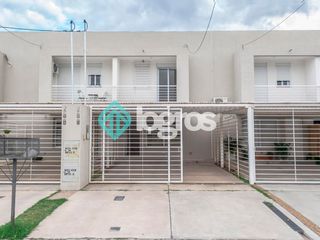 Foto 2 de Dúplex financiado en venta de 3 dormitorios en Grand Bourg