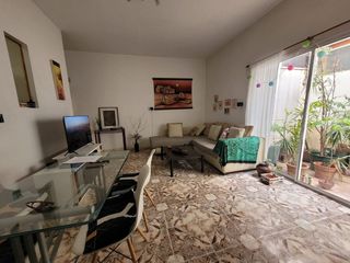 Foto 2 de PH VENTA 4 AMBIENTES LATERAL EN FLORES