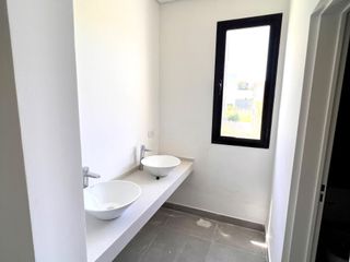 Foto 21 de Venta Casa Haras Escobar 5 ambientes