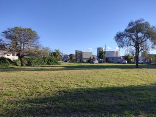 Foto 2 de VENTA LOTE EN VALLE DEL GOLF