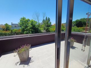 Foto 40 de Alquiler casa de diseño en Barrio Laguna del Sol
