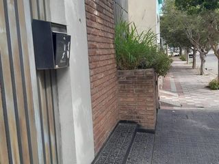 Foto 2 de Dpto 1 Dor a la Venta B Pueyrredon PB con Patio