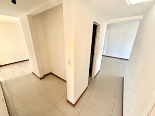 Foto 7 de Departamento en Alquiler 3 ambientes con cochera en Banfield Este