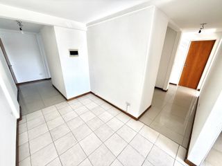 Foto 5 de Departamento en Alquiler 3 ambientes con cochera en Banfield Este