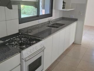 Foto 12 de Casa en alquiler en barrio cerrado Talar del Lago 1, Pacheco