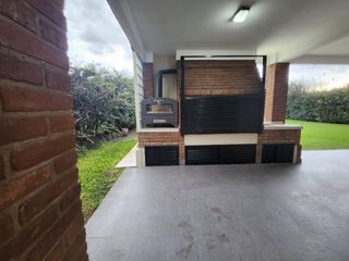 Foto 6 de Casa en San Marino (Funes Hills)