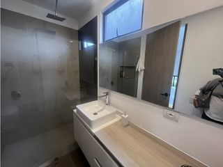 Foto 14 de ALQUILER APARTAMENTO SOBRE AVENIDA CENTENARIO ARMENIA