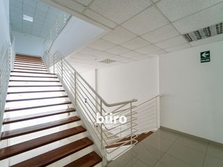 Foto 8 de LOCAL COMERCIAL EN VENTA DE 800M2 FRENTE A LA EMBAJADA DE USA