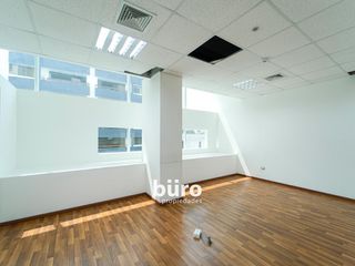 Foto 10 de LOCAL COMERCIAL EN VENTA DE 800M2 FRENTE A LA EMBAJADA DE USA