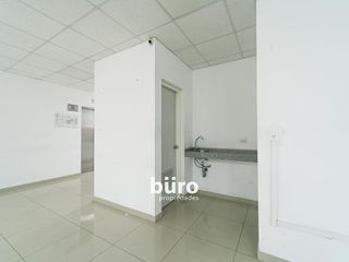 Foto 9 de LOCAL COMERCIAL EN VENTA DE 800M2 FRENTE A LA EMBAJADA DE USA