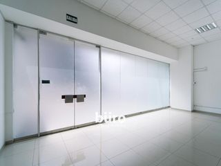 Foto 4 de LOCAL COMERCIAL EN VENTA DE 800M2 FRENTE A LA EMBAJADA DE USA