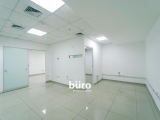 Foto 18 de LOCAL COMERCIAL EN VENTA DE 800M2 FRENTE A LA EMBAJADA DE USA