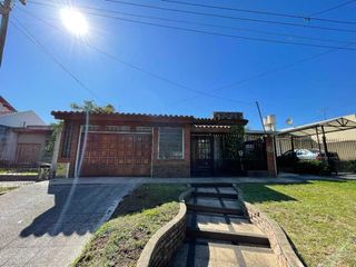 Foto 1 de Chalet en venta en Quilmes Oeste