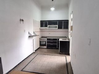 Foto 2 de VENTA PH 3 AMB ALMAGRO