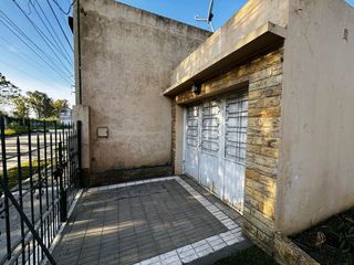 Foto 22 de VENTA - CASA 4 AMBIENTES C/PILETA Y COCHERA-LOBOS