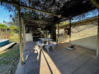Foto 15 de VENTA - CASA 4 AMBIENTES C/PILETA Y COCHERA-LOBOS