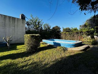 Foto 29 de VENTA - CASA 4 AMBIENTES C/PILETA Y COCHERA-LOBOS