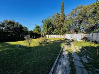 Foto 23 de VENTA - CASA 4 AMBIENTES C/PILETA Y COCHERA-LOBOS