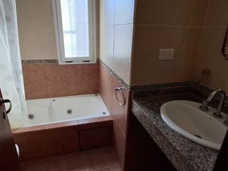 Foto 5 de VENTA COMPLEJO 4/6 DEPARTAMENTOS AGUAS VERDES