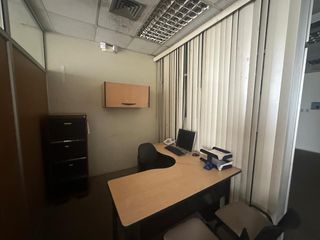 Foto 9 de VENTA OFICINA 650M2 EDIF CALLE 9 DE OCTUBRE (JLR)