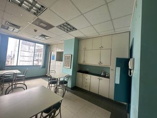 Foto 6 de VENTA OFICINA 650M2 EDIF CALLE 9 DE OCTUBRE (JLR)
